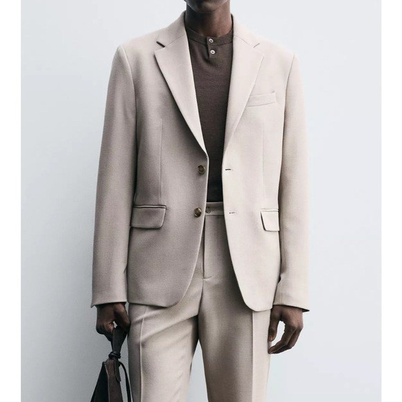 Zara SLIM FIT SUIT BLAZER color sand item runs large